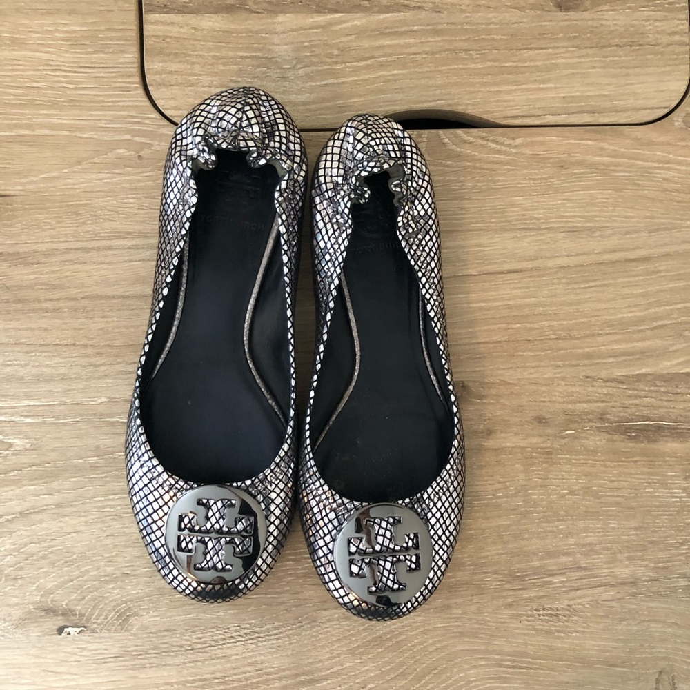 Tory Burch Reva metallic flats, barely worn! - Picture 4 of 4